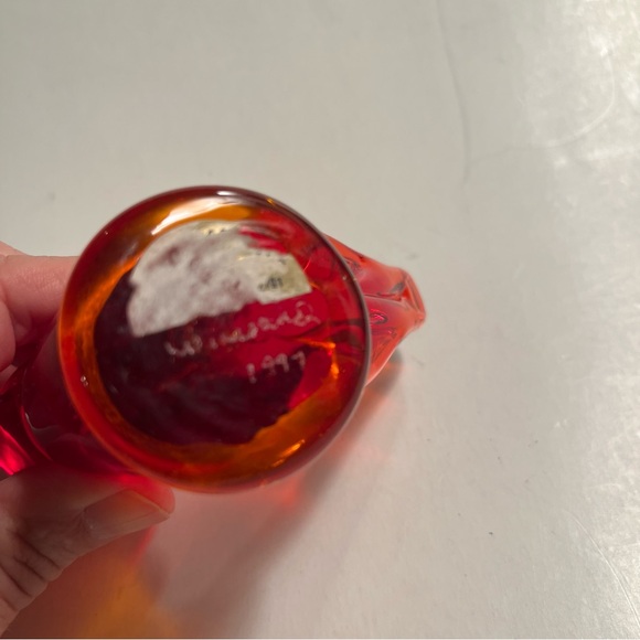 Cardinal of Love Red Bird Titan Glass Figurine Red Signed - Picture 4 of 9